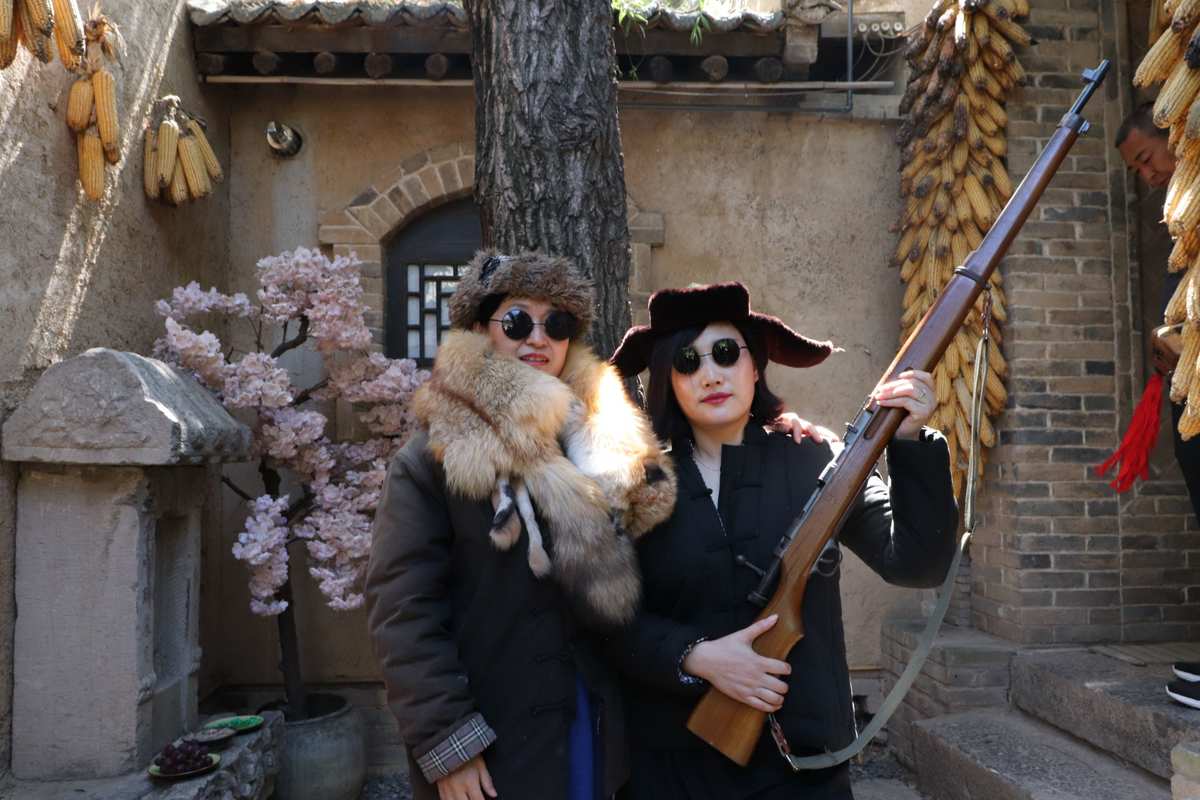 女战士被土匪虐_虐土匪战士女主是谁_女土匪头子受伤