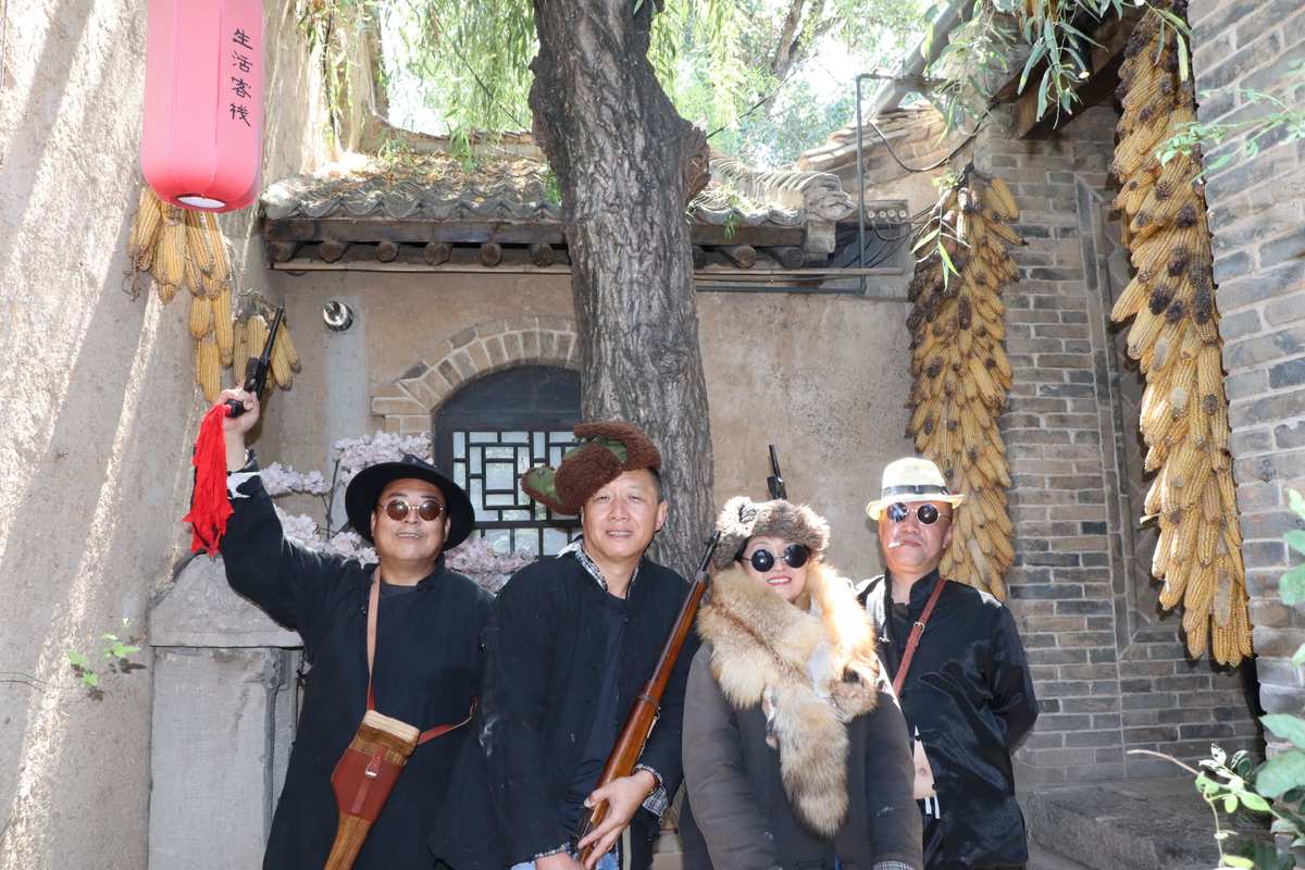 女土匪头子受伤_女战士被土匪虐_虐土匪战士女主是谁