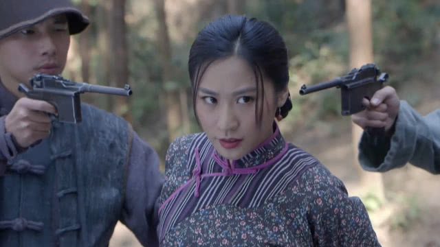 虐土匪战士女主是谁_女战士被土匪虐_女土匪头子受伤