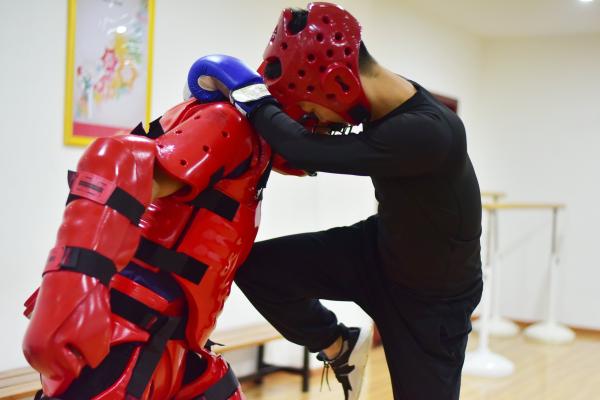 拳皇安琪儿台词_拳皇安琪儿被击杀_安琪儿拳皇