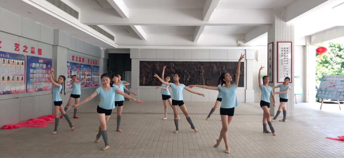 可爱学生妹_可爱学妹的头像_可爱学生女
