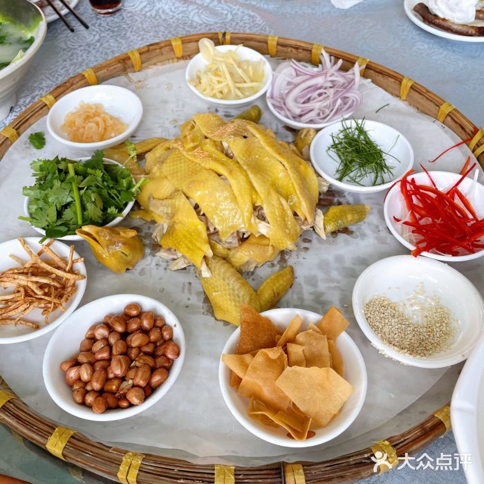 下载菜鸡云游戏_菜鸡云游戏盒子_菜鸡云游戏多少钱一小时