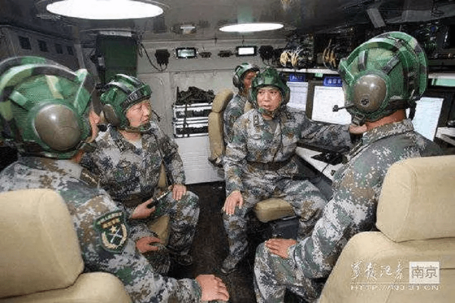 军事大全战争游戏手机版_军事战争游戏大全_大型军事战争单机游戏手游