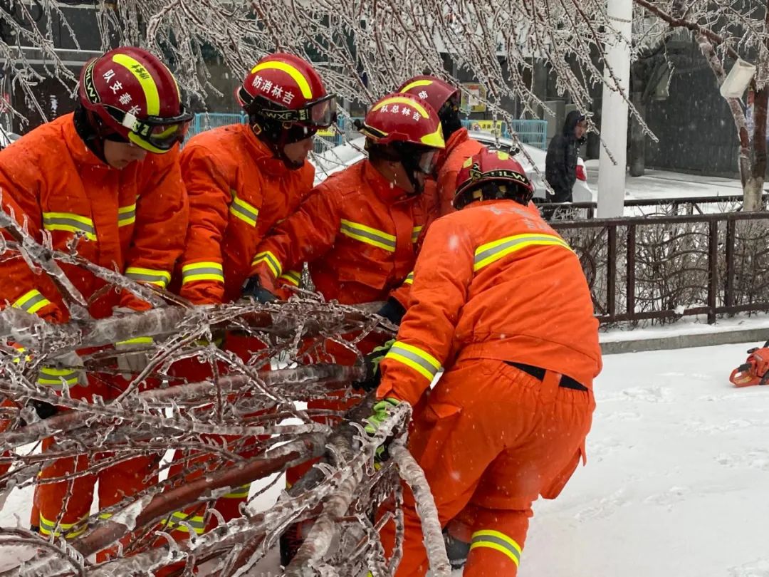 逃生暴风雪攻略大全_暴风雪逃生攻略_逃生暴风雪攻略视频