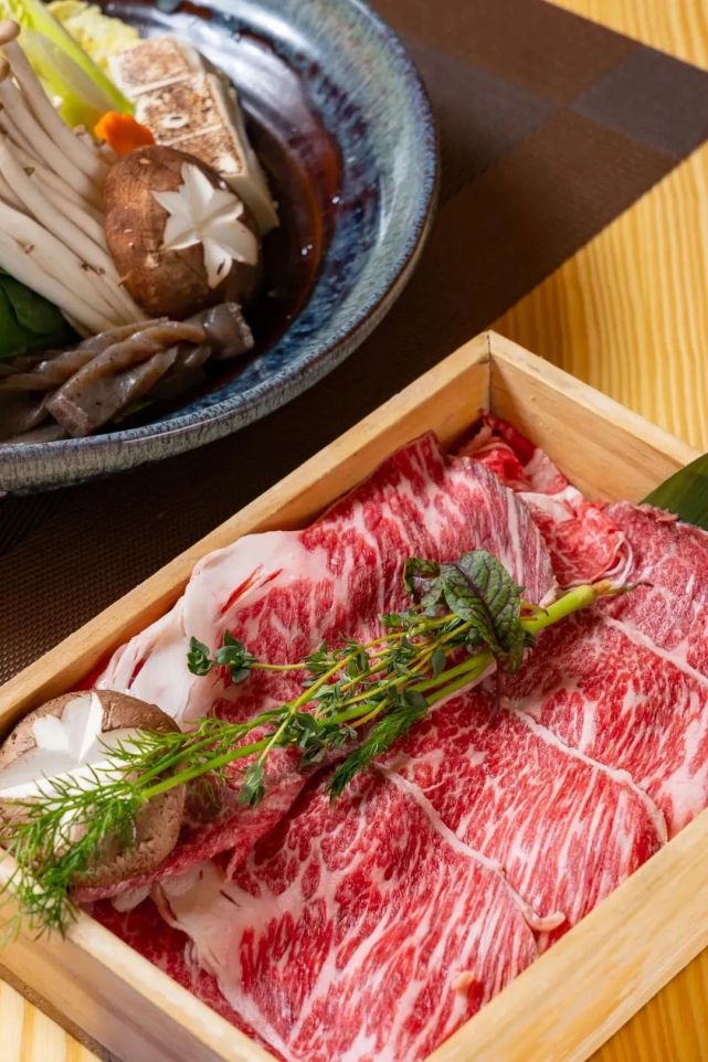 神秘肌肤肉_神秘肉狗村_神秘的肉