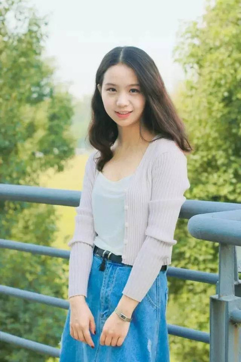 法比亚_小法女儿ins_小美女法比亚