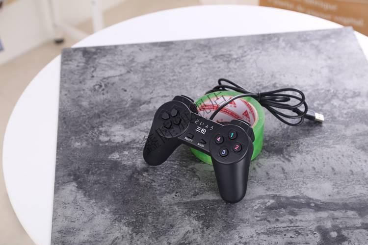 笔记本手机做游戏用小键盘吗_用笔记本怎么做小游戏手机_笔记本电脑用手机玩游戏