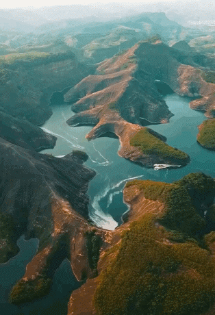 壮丽河山绘画_壮丽河山手机游戏_壮丽河山什么意思