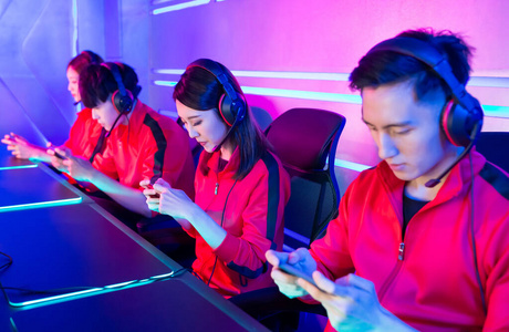 互动游戏手机_网络手机互动游戏_互动类手机游戏