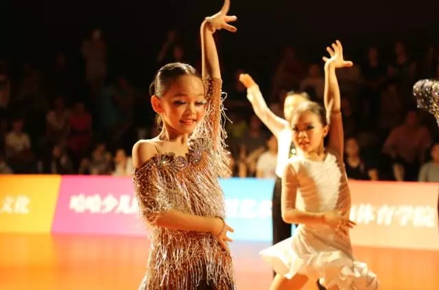 舞台表演手机游戏_舞台表演手机游戏_舞台表演手机游戏
