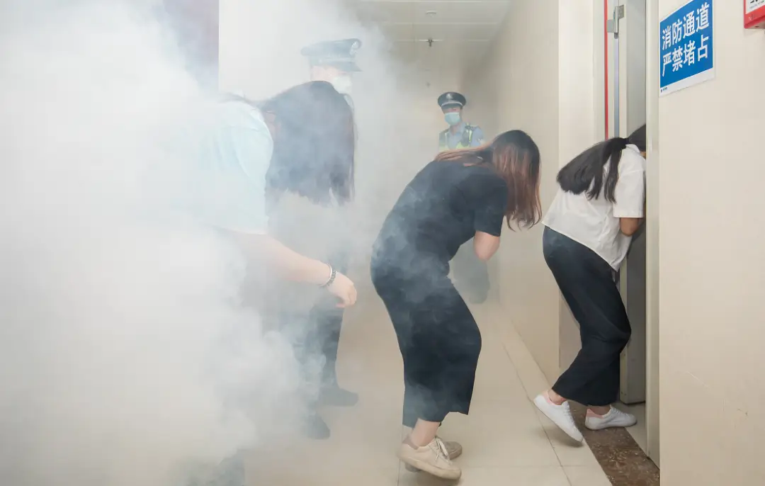 逃生下载地址_逃生游戏手机能下载吗吗_逃生下载教程
