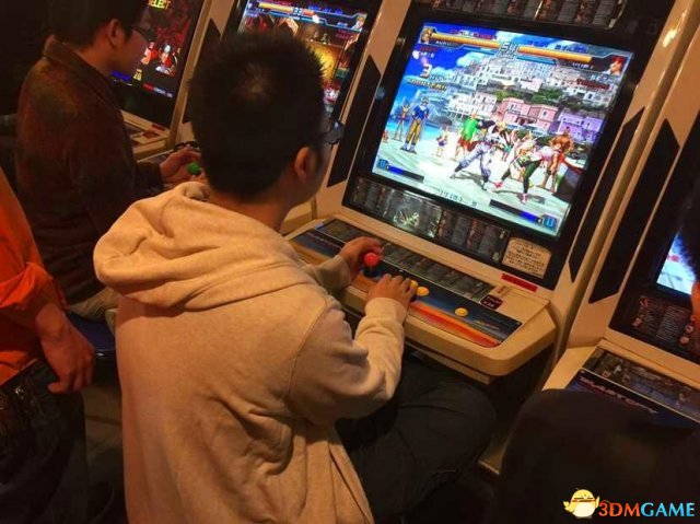 主机游戏和手机游戏图_主机游戏和手机游戏图_主机游戏和手机游戏图