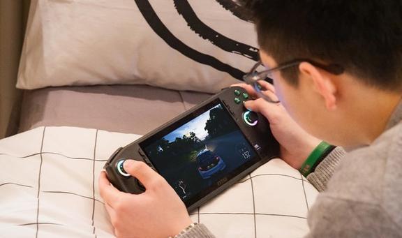 游戏手机系统哪个好_流畅手机系统游戏排行_系统流畅超快的手机游戏