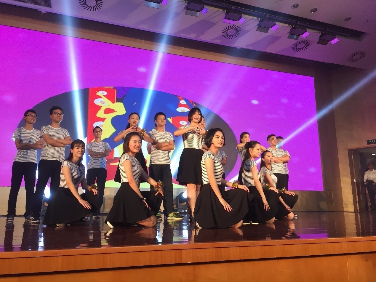 以前能打手机游戏用什么软件_手机玩以前的游戏_以前打游戏的手机能用吗
