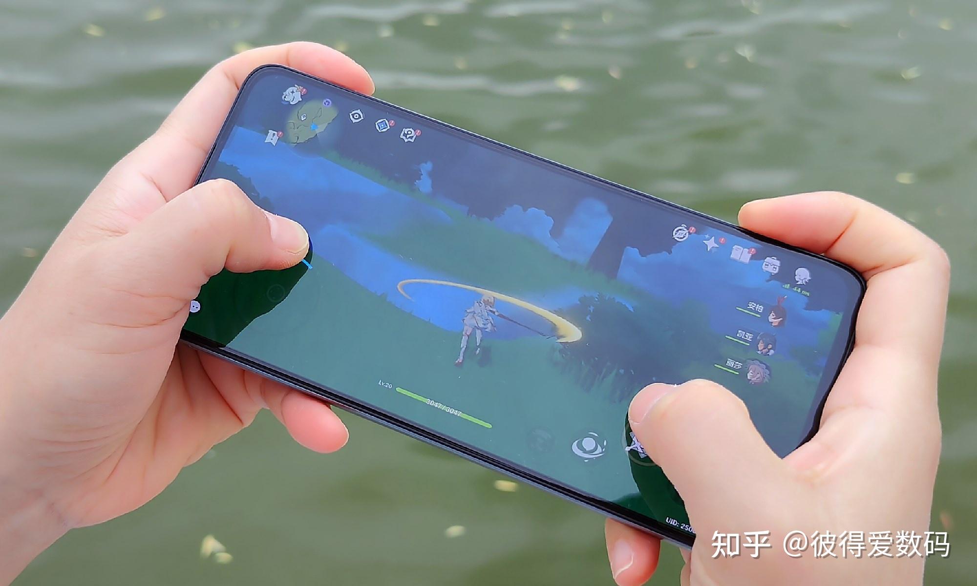 双核手机可以玩游戏吗知乎_游戏手机知乎_双核双卡双待手机