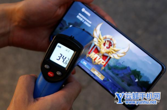 发烧级手机游戏_玩游戏发热低手机推荐_发热不严重的游戏手机