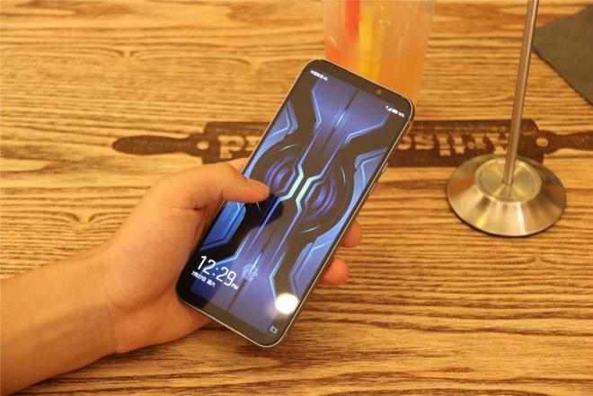 腾讯游戏手机黑鲨4_黑鲨腾讯_腾讯黑鲨游戏手机5G