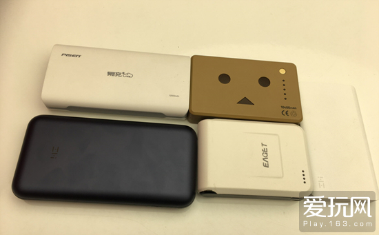 外国学生玩游戏买手机吗_国外学生玩游戏的多吗_外国玩手机犯法吗