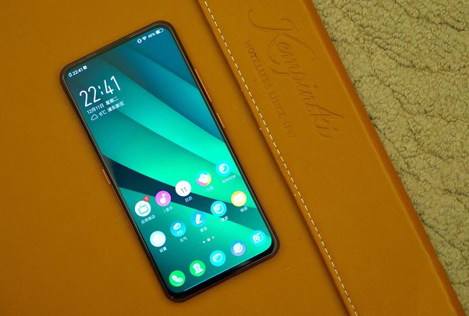 游戏手机多大够用_手游多大算大型游戏_手机多大适合打游戏