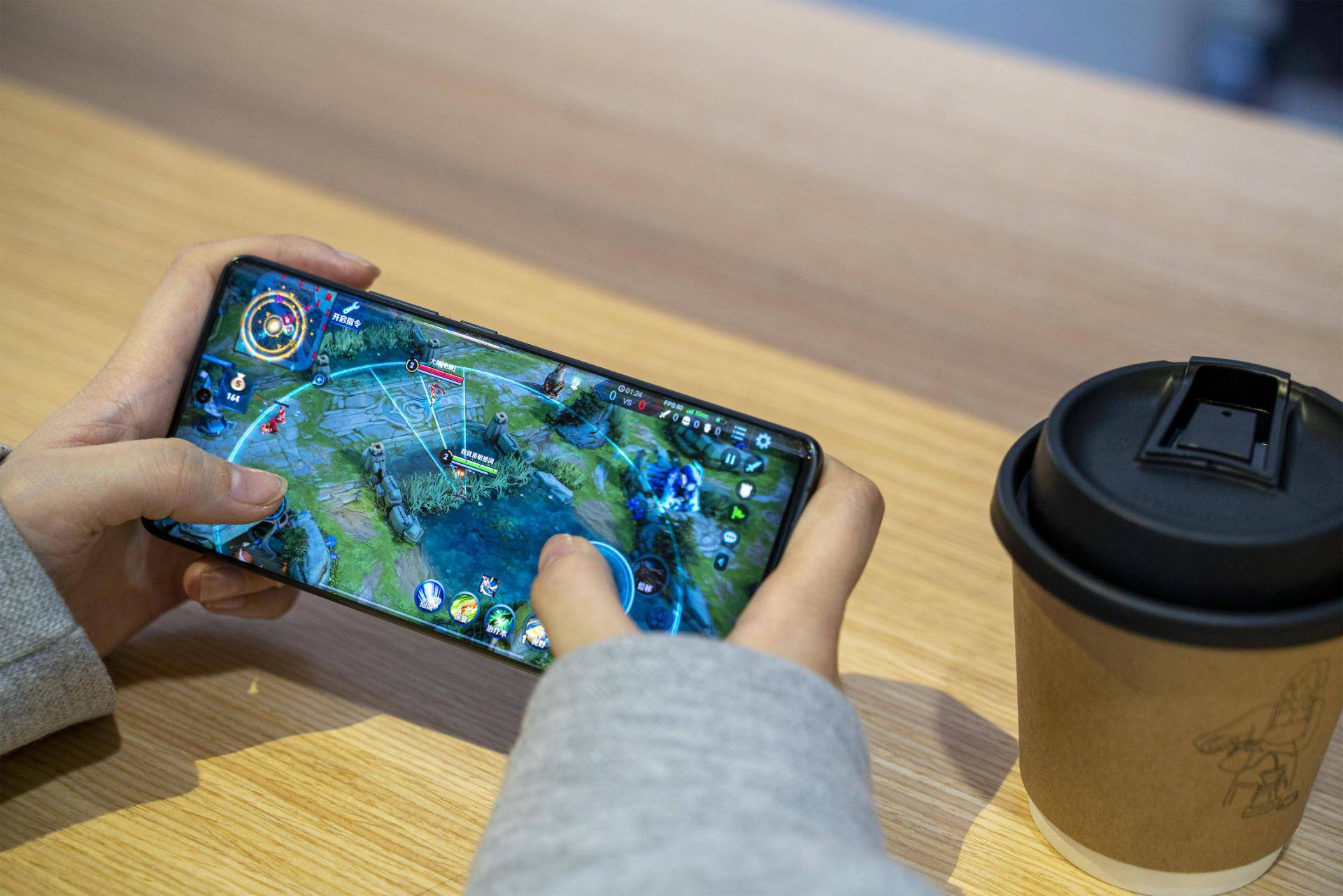 辐射减少玩手机游戏的措施_玩游戏如何减少手机辐射_辐射减少玩手机游戏会怎么样