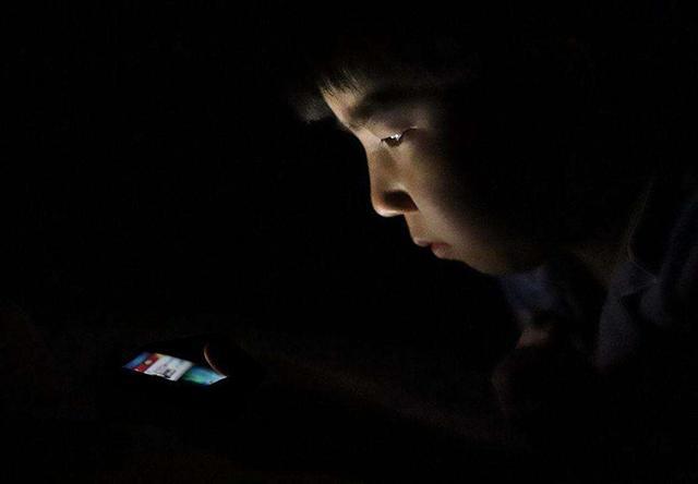 小孩子玩手机游戏_小孩玩手机游戏现在还能玩吗_现在手机游戏小孩都玩了