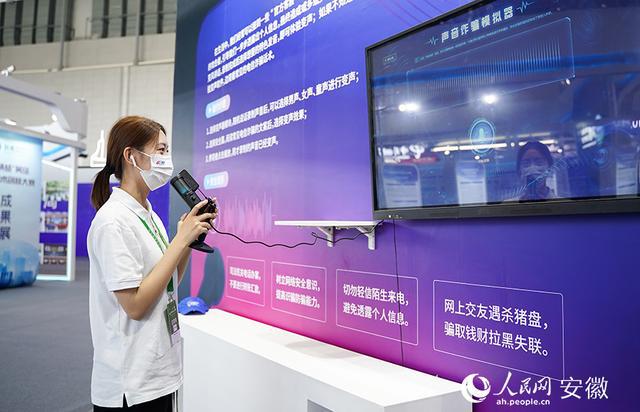 小丑模拟器躲猫猫下载_小丑模拟器下载3_小丑游戏模拟器手机版下载