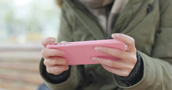 手机游戏有好处吗_手机游戏有黑边无法全屏_谁有h游戏手机