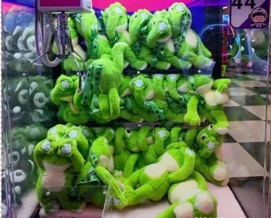 手机游戏抓娃娃机_抓娃娃在手机上玩的游戏_抓娃娃抓手机