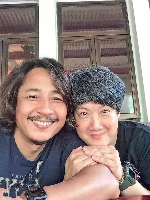 传奇枭雄手机游戏怎么玩_枭雄传奇游戏手机_枭雄传手游美女图片