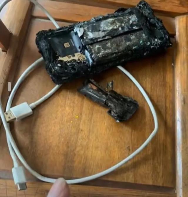 玩手机爆炸死亡_手机打游戏卡到爆炸怎么办_玩游戏手机卡死了会爆炸吗