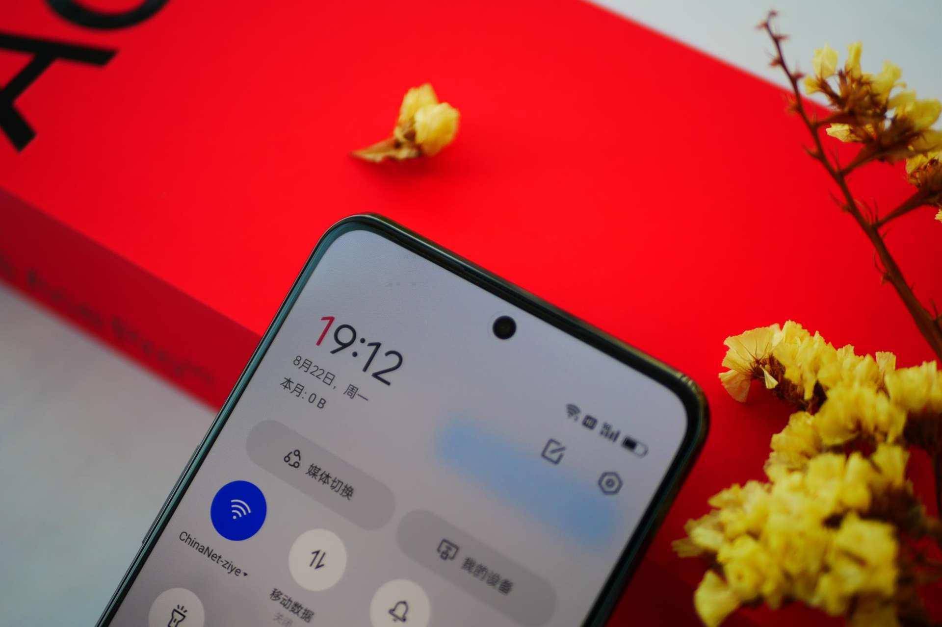 手机分屏打游戏_一加手机怎么在游戏里分屏_手机分屏打游戏软件