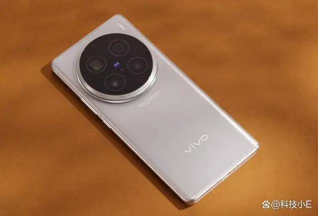 vivo曲屏屏幕多少钱_vivo曲屏怎么设置直屏_vivos17直屏还是曲屏