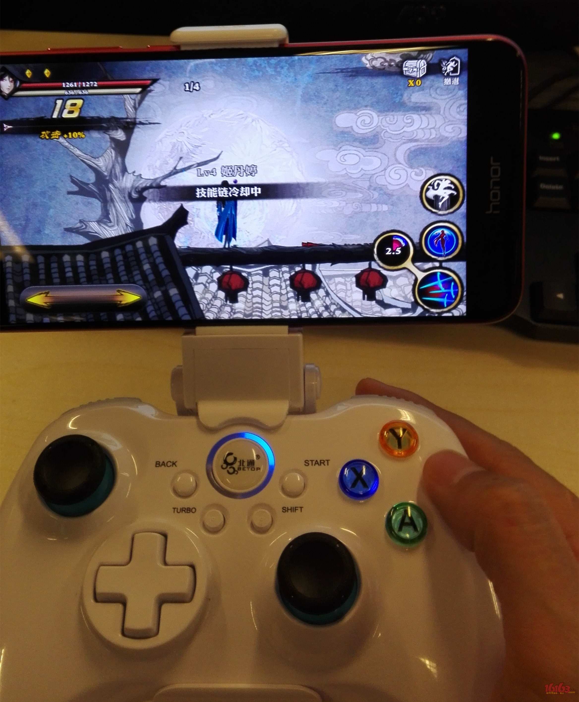 游戏手柄手机软件_游戏手柄的游戏手机游戏_游戏手柄手机能用吗