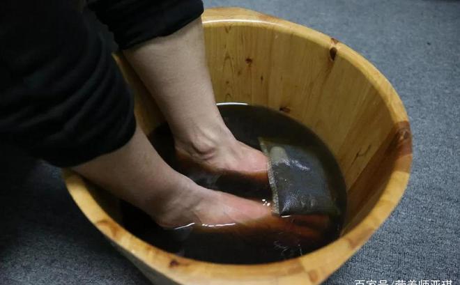 玩手机手出汗影响游戏_玩手机游戏脚会出汗怎么办_玩游戏出手汗脚汗