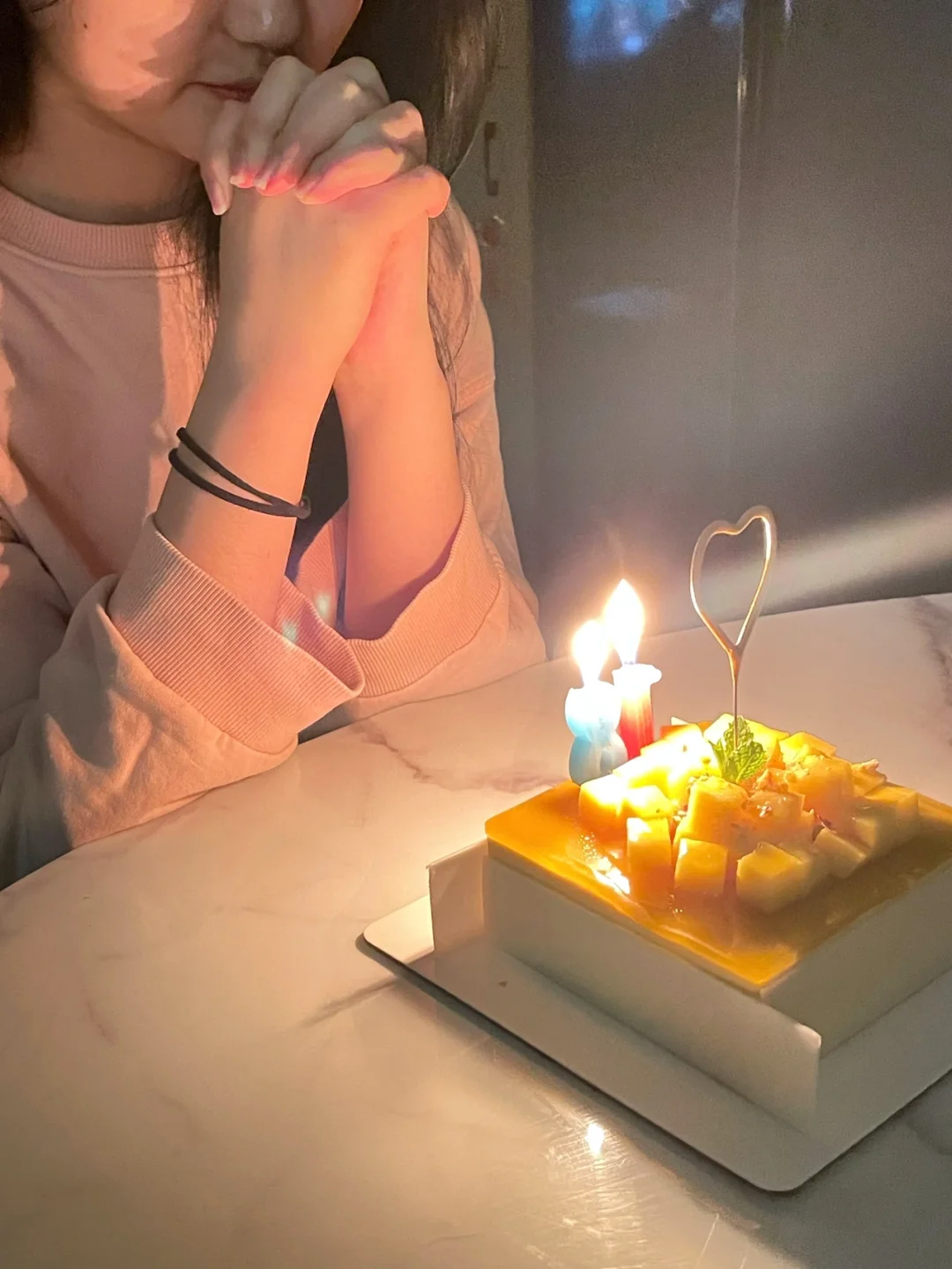 晚上玩手机玩什么好_晚上玩手机有什么坏处_晚上手机玩游戏好不好