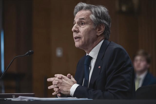 印度人玩小米手机游戏_印度网友评论小米手机_印度人用小米手机