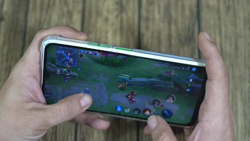 手机用4g玩游戏啦_玩游戏4g手机能玩吗_4g的游戏手机