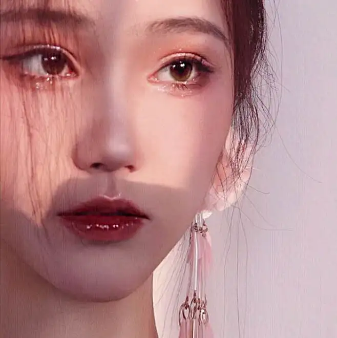 头像女人图片_头像女人味冷艳背影_女人头像