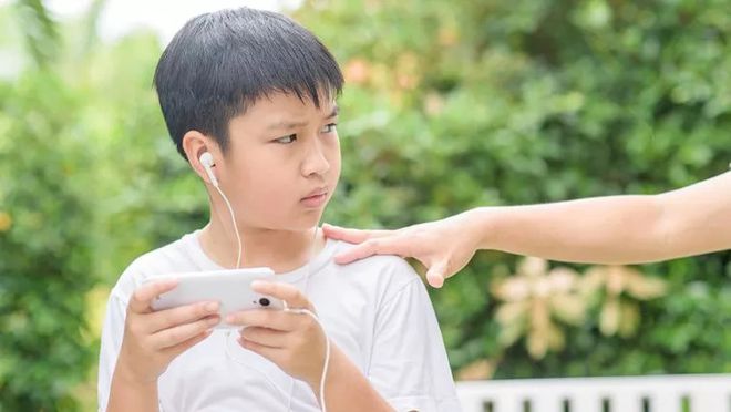 刷手机游戏很多广告_刷很多手机游戏_好多手机在刷游戏是干嘛